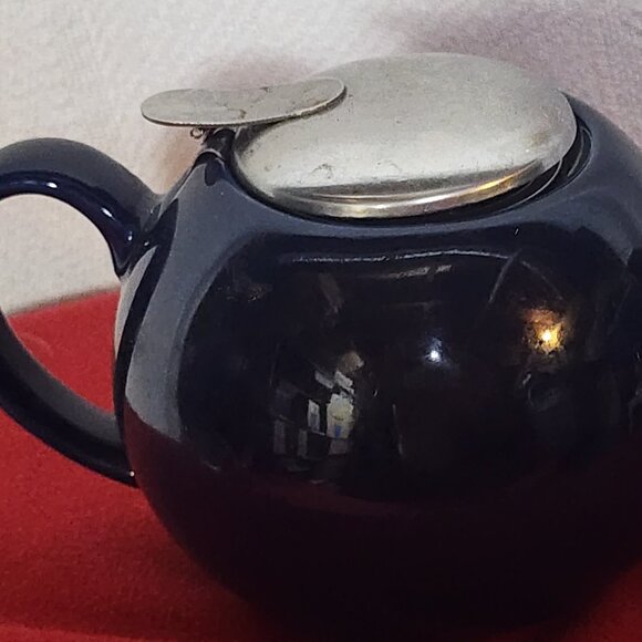 Classic Bistro Bright Cobalt 2 Cup Infuser Personal Porcelain Teapot w/Metal Lid - Picture 6 of 16